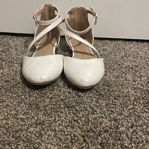 White Nine West flats